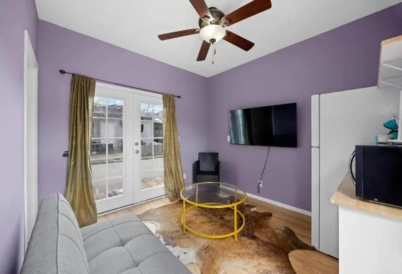 پانسیون Cozy Backhouse Stay – Sleeps 2 Beverly Hills Adj