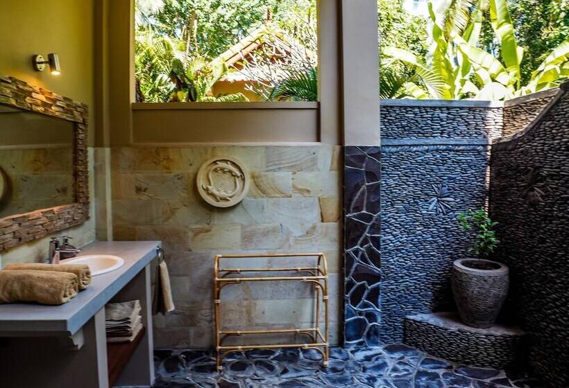 Devi's Place Tejakula