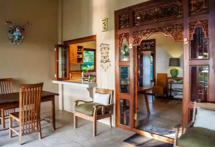 Devi's Place Tejakula