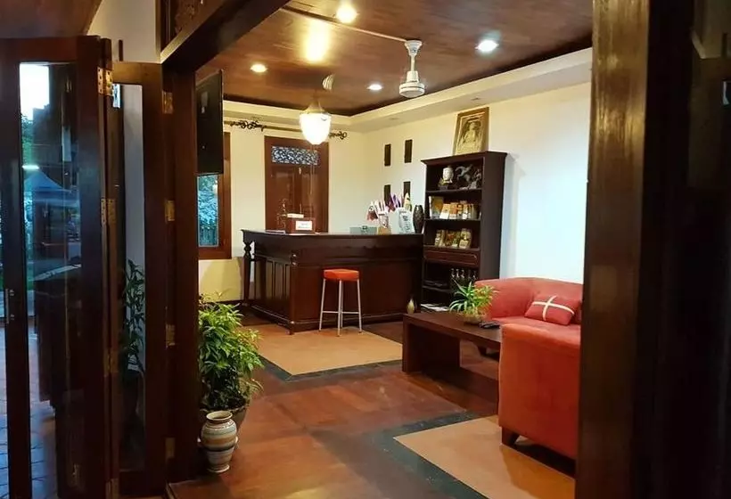 ホテル Akira Luang Prabang