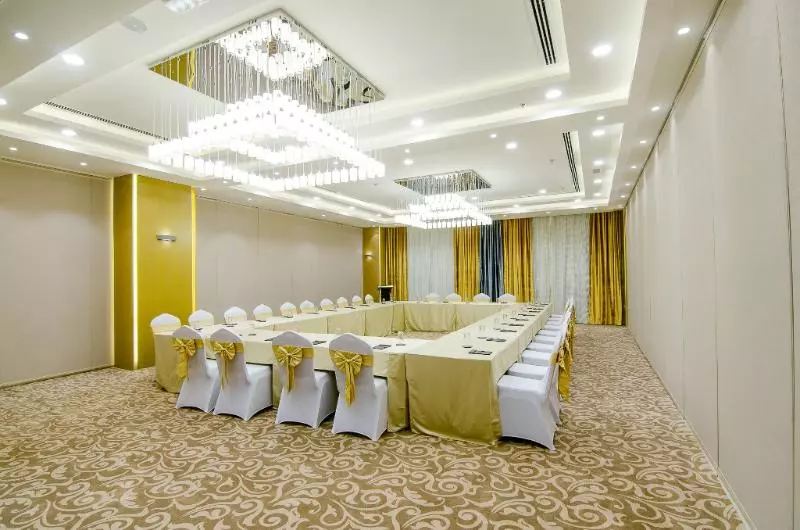 هتل Al Murooj Grand