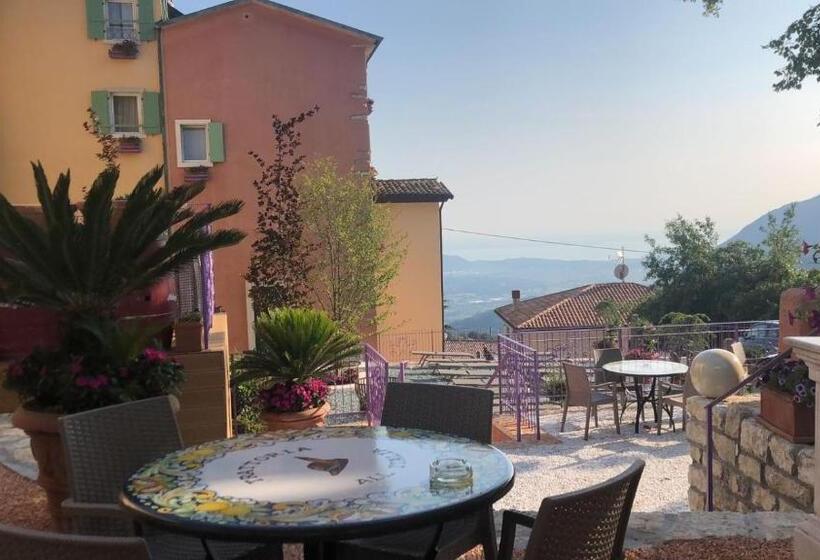 בית מלון כפרי Corona