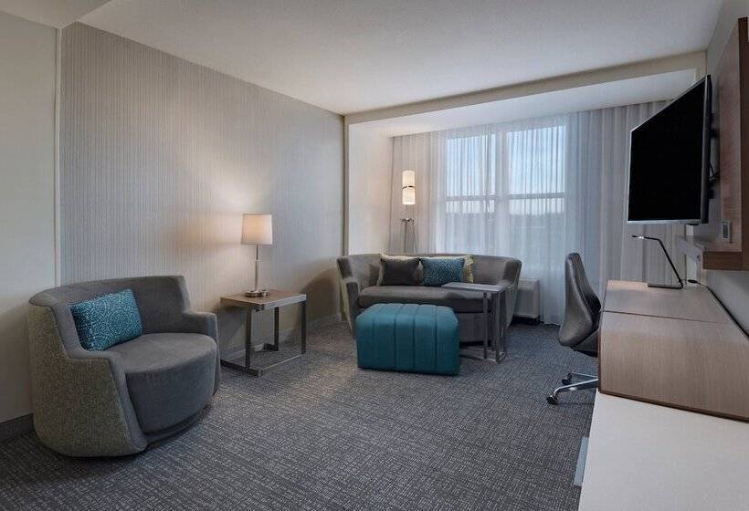 فندق Courtyard By Marriott Jackson Madison