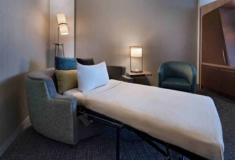 فندق Courtyard By Marriott Jackson Madison