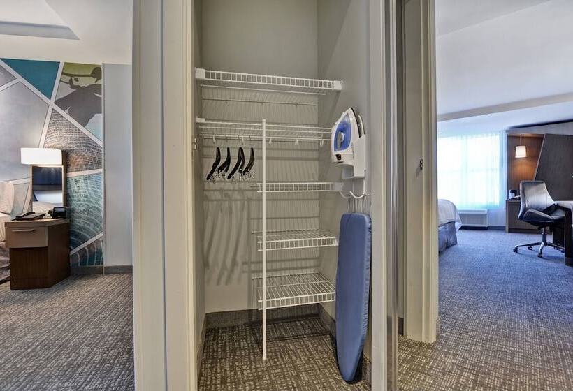 فندق Courtyard By Marriott Jackson Madison