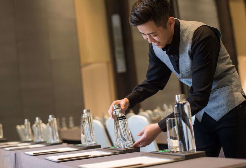 Hotel Doubletree By Hilton Qingdao Oriental Movie Metropolis