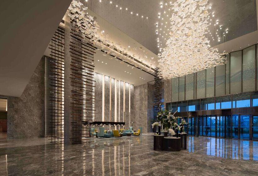 Hotel Doubletree By Hilton Qingdao Oriental Movie Metropolis