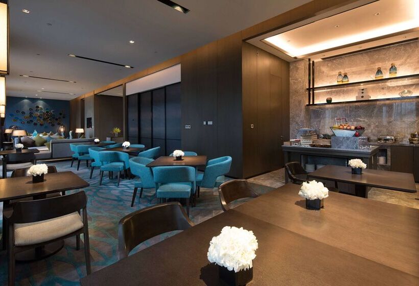 Hotel Doubletree By Hilton Qingdao Oriental Movie Metropolis