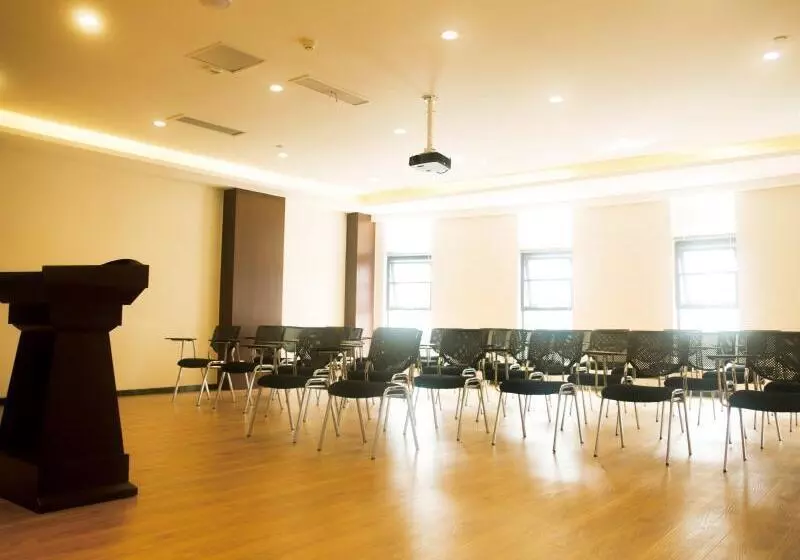 Hotelli Greentree Inn Jiangsu Taizhou Taixing Middle Guoqing Road Business