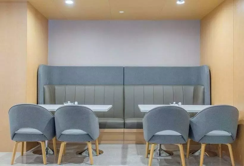 ホテル Holiday Inn Express Ya An City Center By Ihg