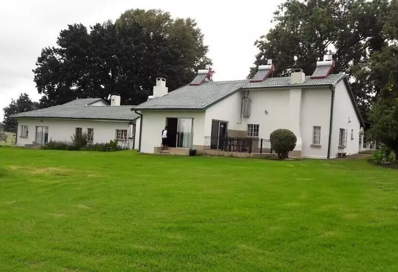 Hotelli Hoyo Hoyo Machadostud Lodge