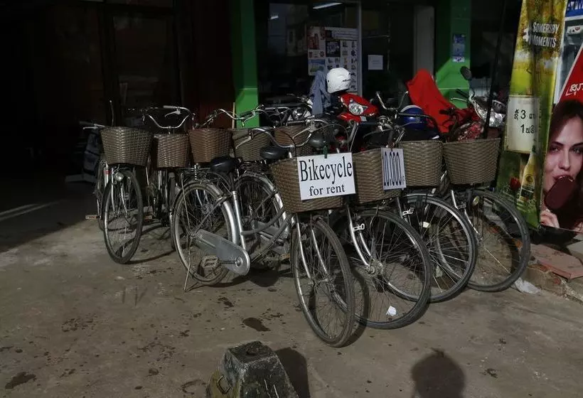 Hotelli Intouch Guest House