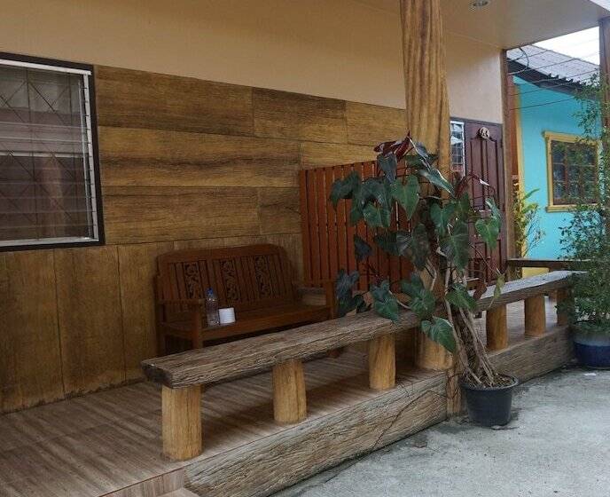 ホテル Nam Jhum Resort