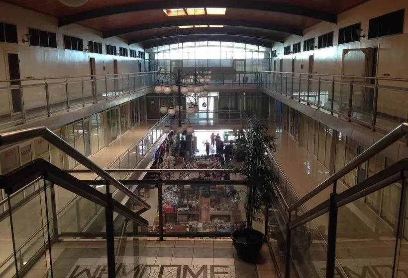 هتل Nia Mall Apartments