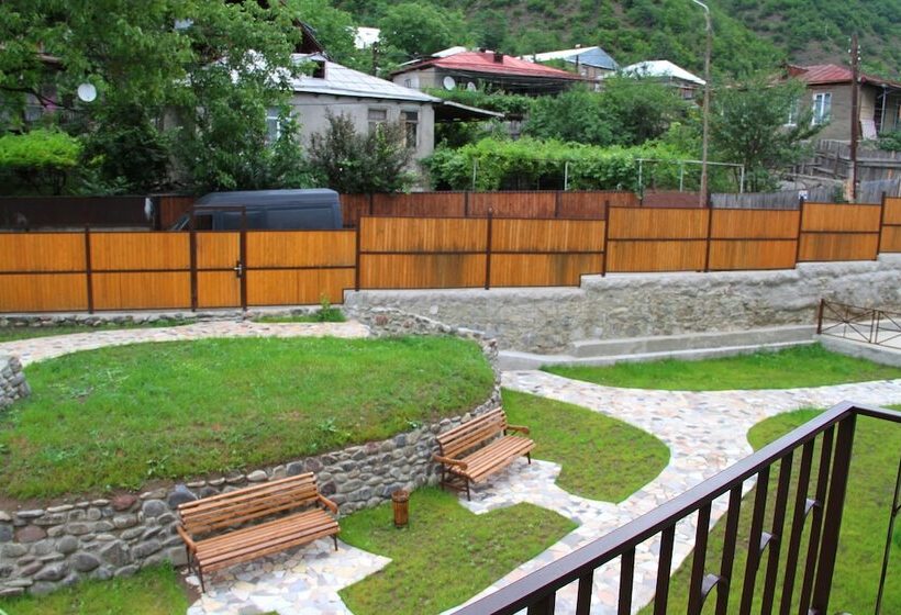 Отель Old Borjomi