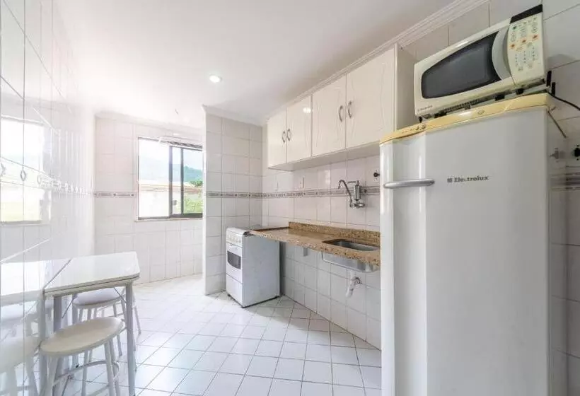 Oyo Residencial Itacuruçá Apart Hotel, Mangaratiba