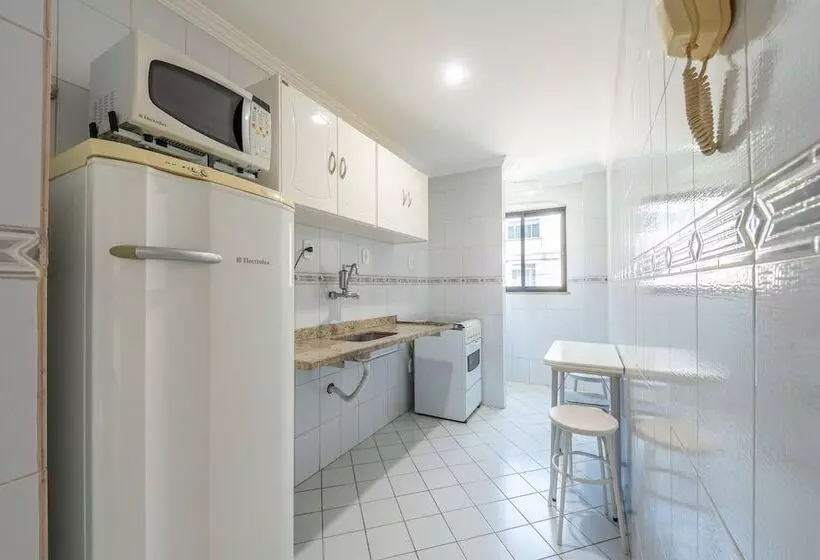 Oyo Residencial Itacuruçá Apart Hotel, Mangaratiba