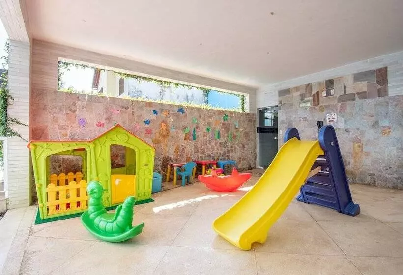 Oyo Residencial Itacuruçá Apart Hotel, Mangaratiba