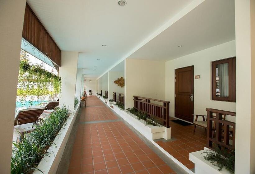 فندق Villa Sanpakoi