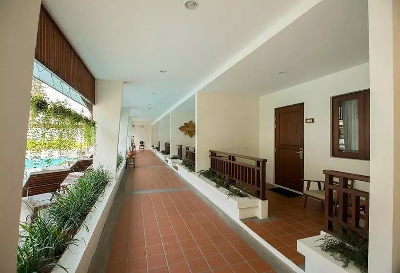 هتل Villa Sanpakoi