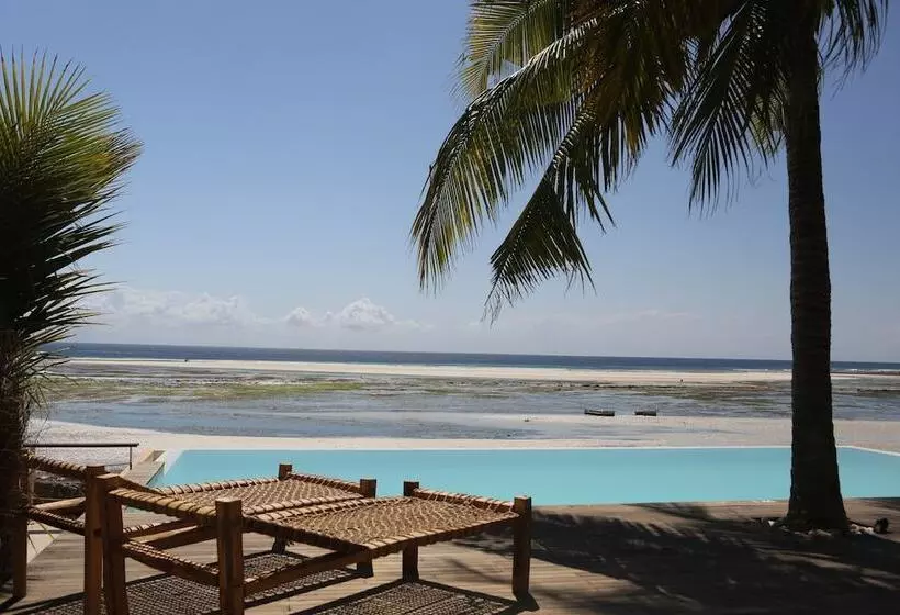 Kirimizi   Hotel & Restaurante