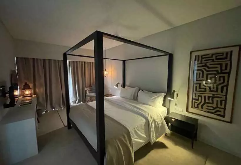 Kirimizi   Hotel & Restaurante