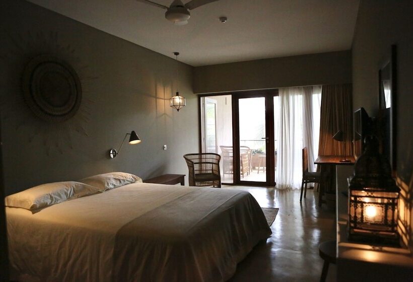 Kirimizi   Hotel & Restaurante