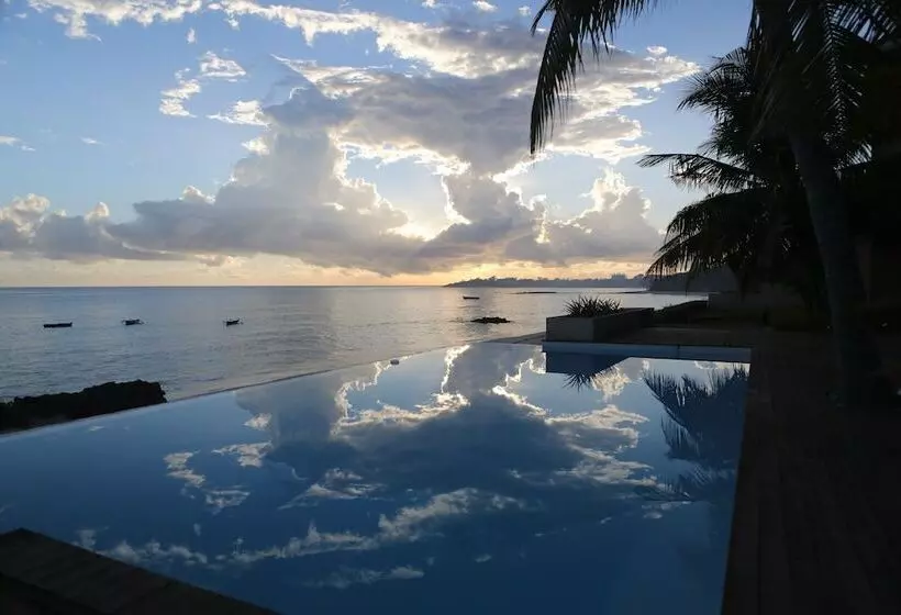 Kirimizi   Hotel & Restaurante