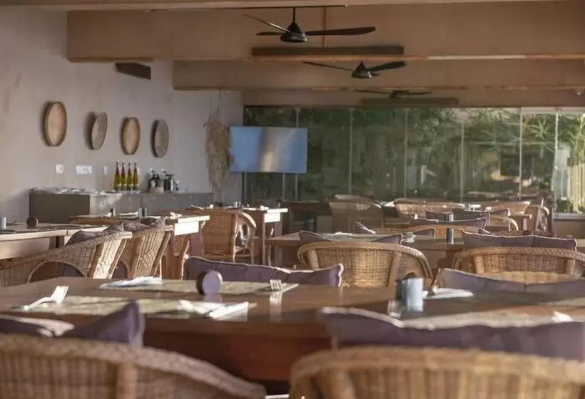 Kirimizi   Hotel & Restaurante