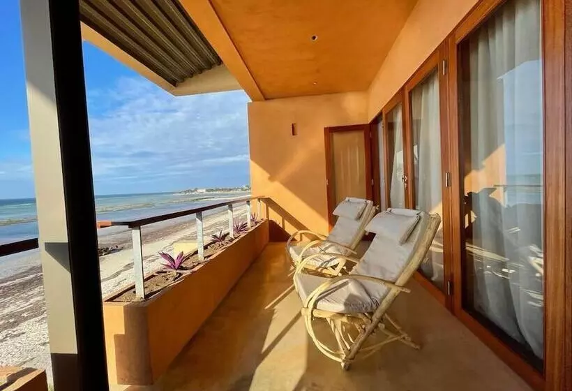 Kirimizi   Hotel & Restaurante