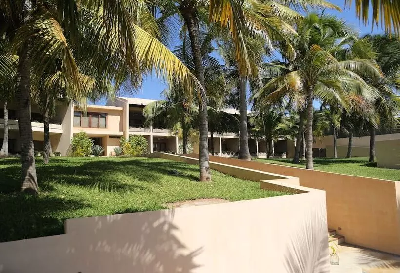 Kirimizi   Hotel & Restaurante