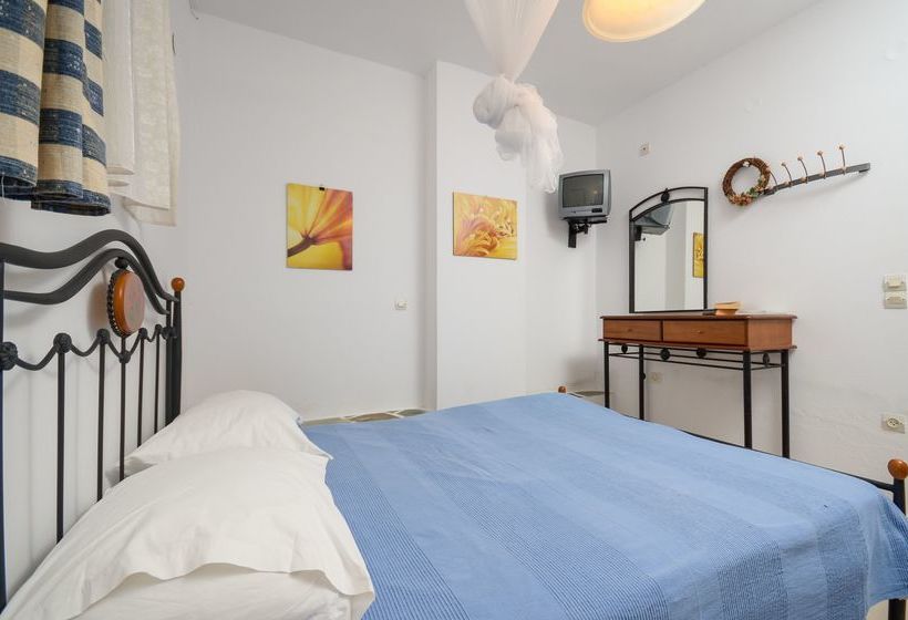 Ydreos Studios & Apartments