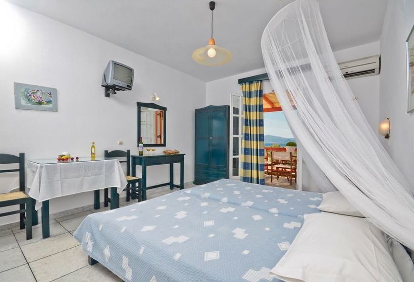 Ydreos Studios & Apartments