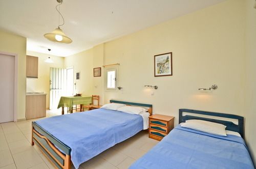 Ydreos Studios & Apartments