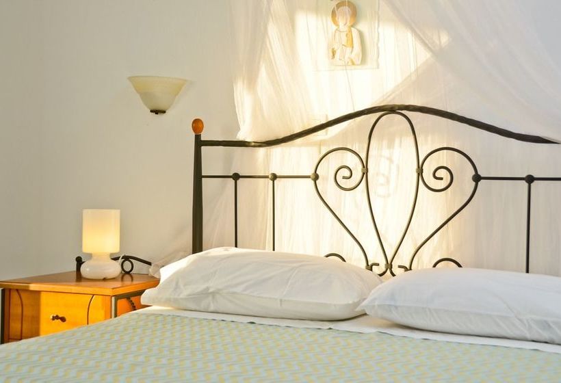 Ydreos Studios & Apartments