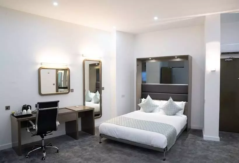 Atrium Hotel Heathrow