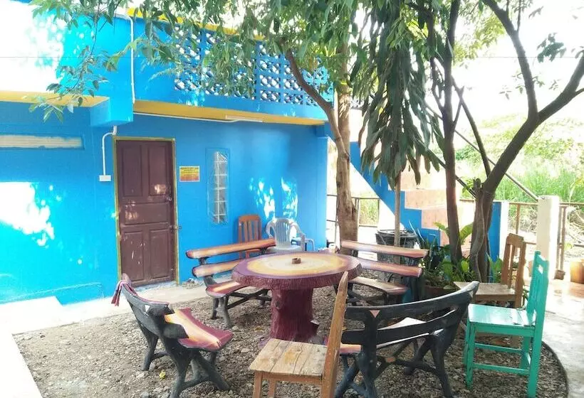 Happy House Backpacker   Hostel