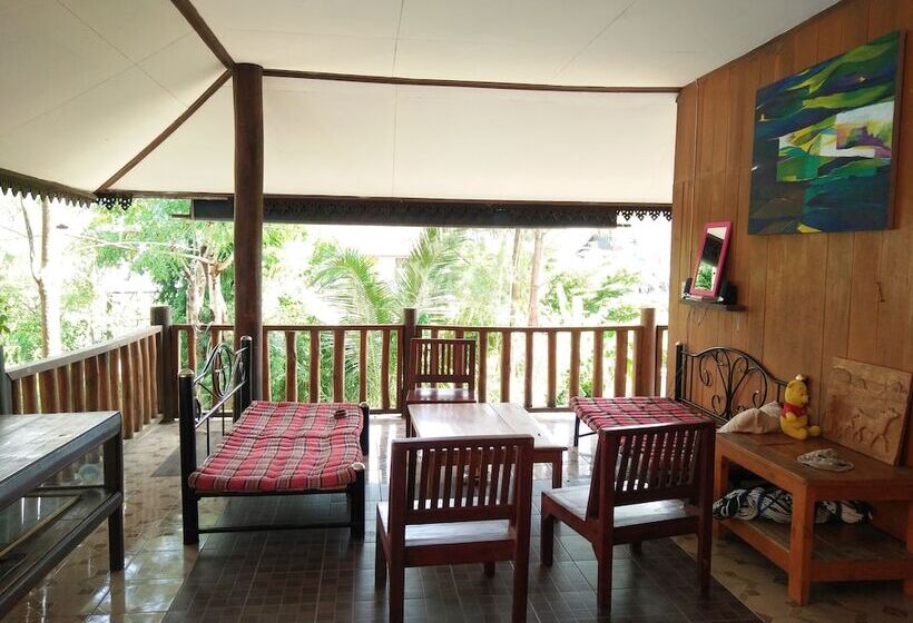 Happy House Backpacker   Hostel