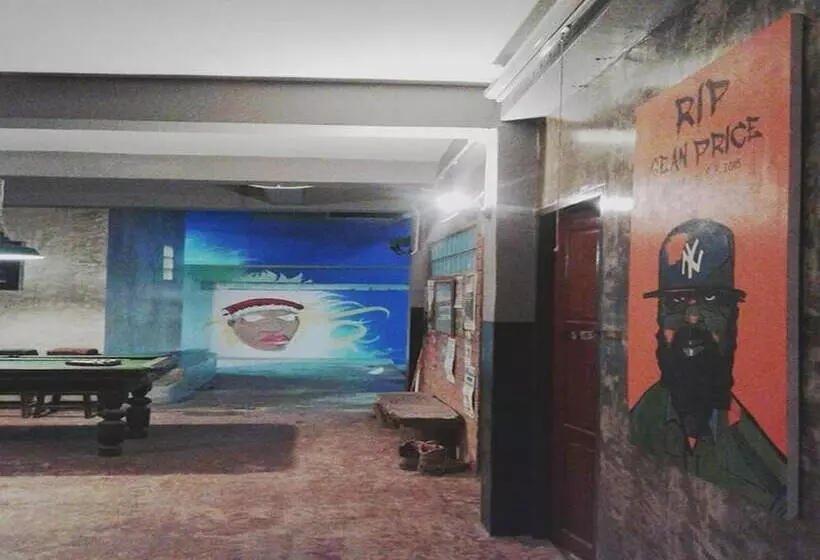 Happy House Backpacker   Hostel