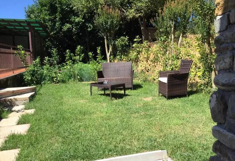 ホテル Alloggio Agrituristico Ronchi Di Fornalis