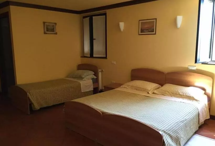 ホテル Alloggio Agrituristico Ronchi Di Fornalis