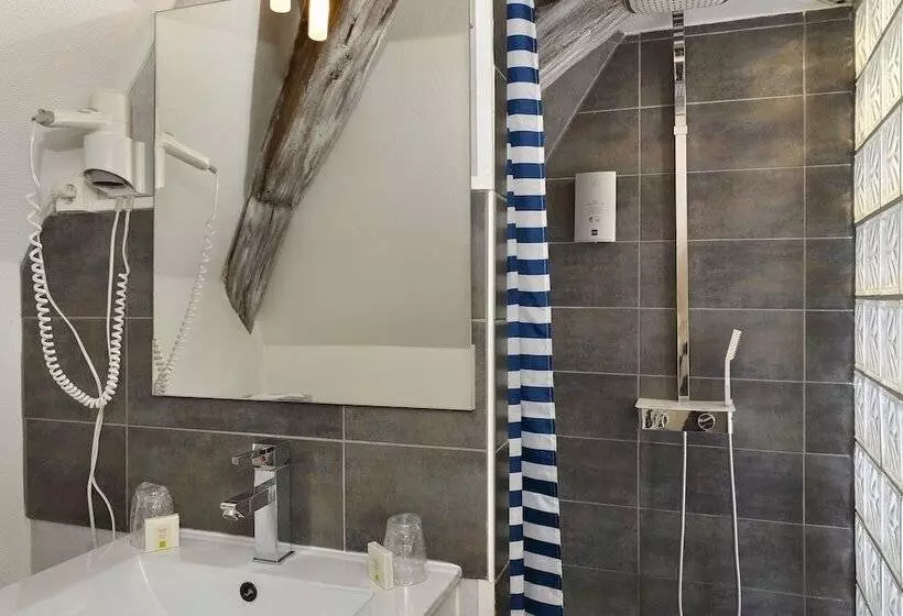 ホテル Auberge Savoie‑villars