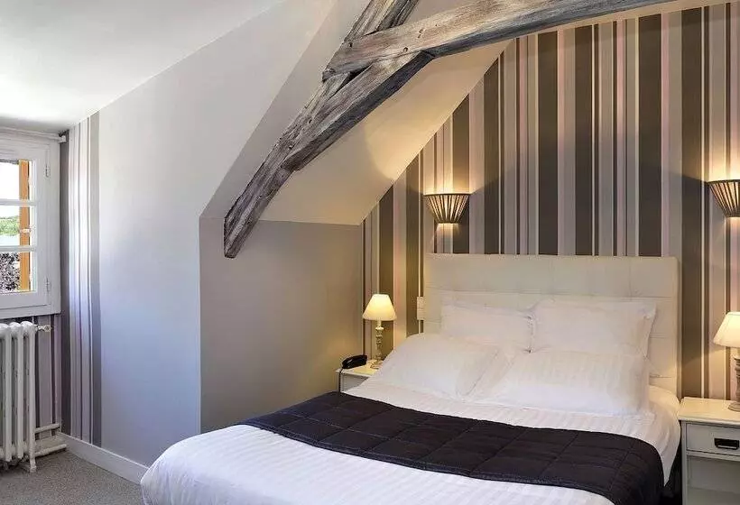 ホテル Auberge Savoie‑villars