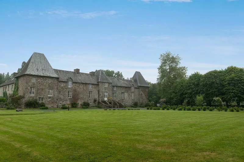 Hotelli Le Château De La Roque Logis Hôtels