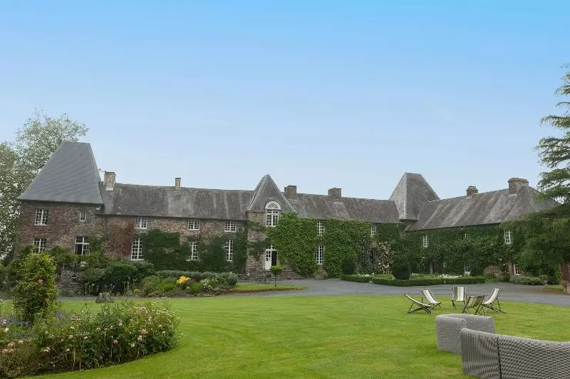 Hotelli Le Château De La Roque Logis Hôtels