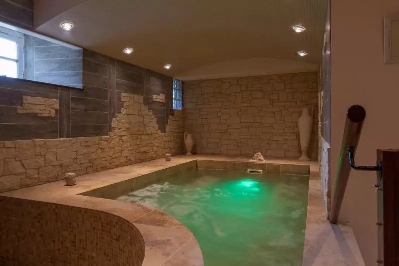 Hotelli Le Château De La Roque Logis Hôtels