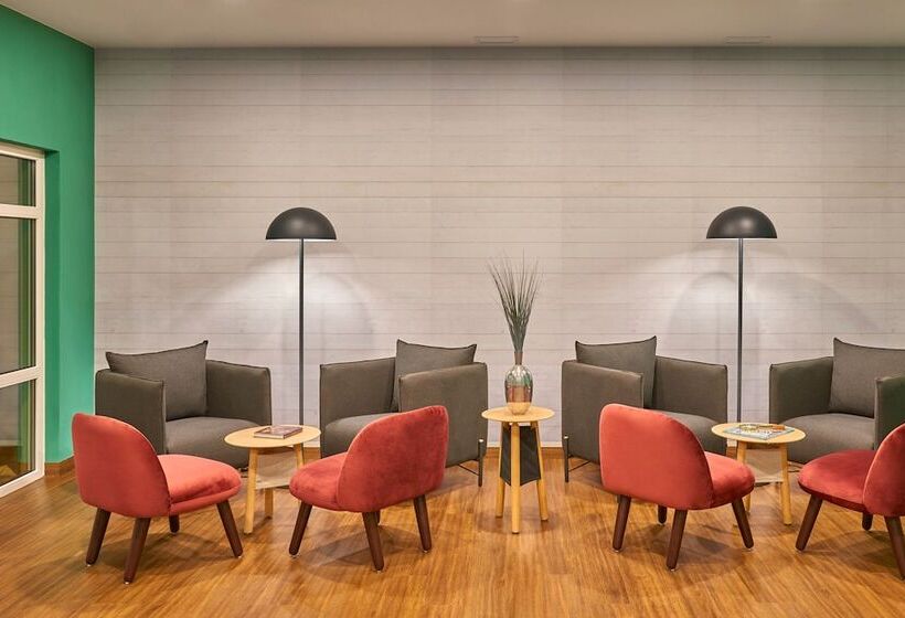 호텔 City Express Suites By Marriott Cancún Aeropuerto