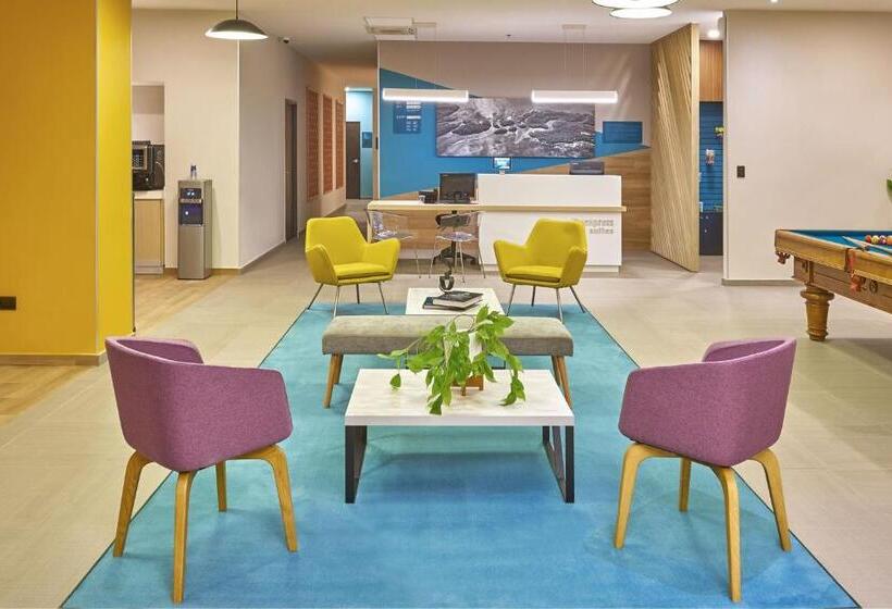 호텔 City Express Suites By Marriott Cancún Aeropuerto