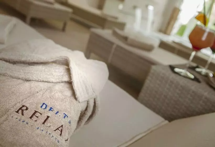 هتل Delta Resort Apartments