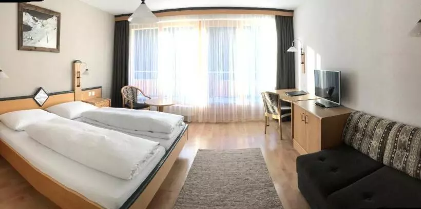 Hotelli Garni Aurora